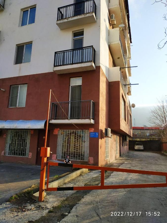Apartment Sandra Tbilisi Bagian luar foto